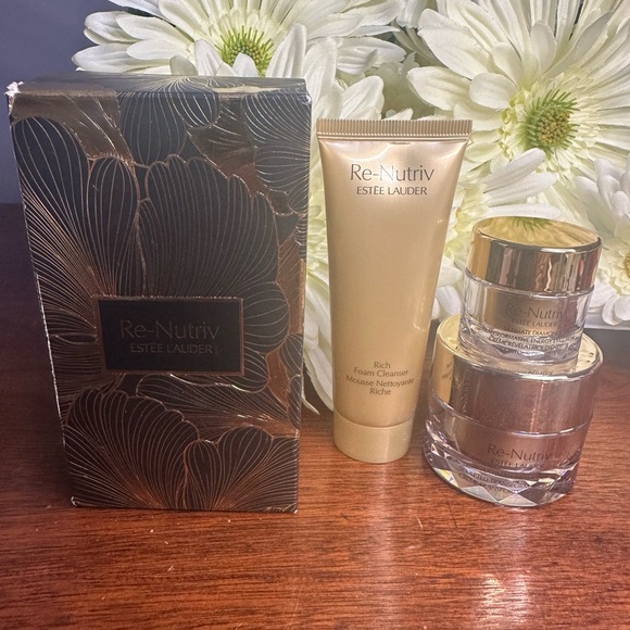 Estée Lauder 3-Pc Re-Nutriv Ultimate Diamond Gift Set NIB - Picture 2 of 12